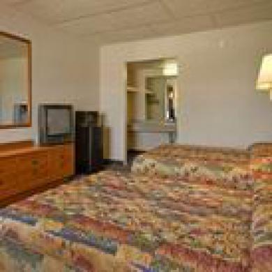 Garden Inn Fredricksburg South Фредериксберг Экстерьер фото
